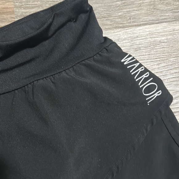 Women’s athletic shorts barely worn in good condition - Picture 2 of 4